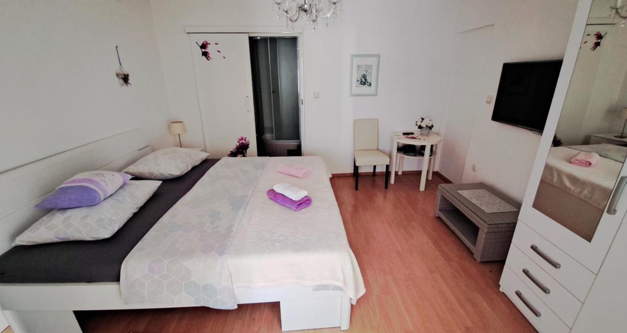 Maria Apartments Kaštela Exteriör bild